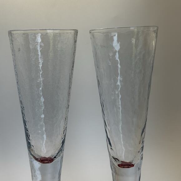 Artland Prescott‎ Hammered Glass Champagne Flutes Weighted Bottom Pink Set Of 2 - Picture 7 of 7